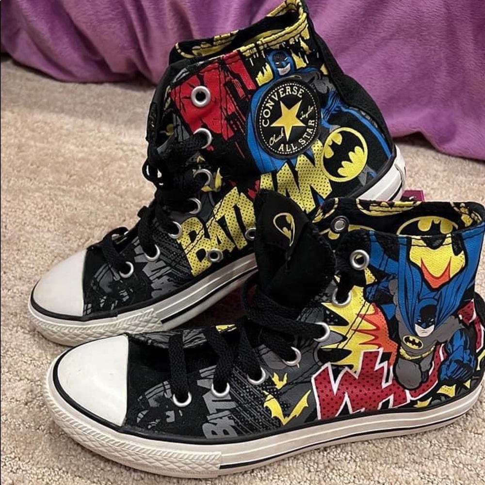 Batman converse size 3! Worn just a few times excellent condition